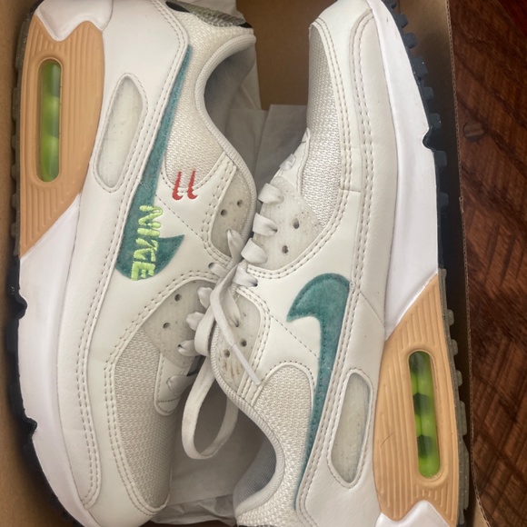 Women’s Nike Air Max 90 SE - Picture 6 of 6